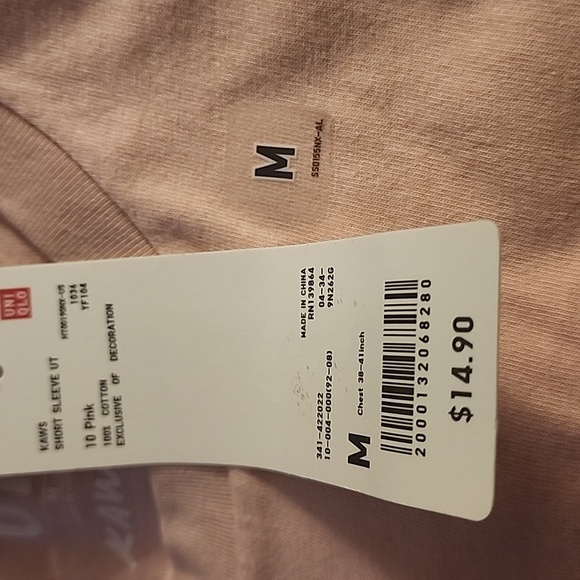 Kaws + Uniqlo Companion Pink Tshirt - Picture 6 of 7